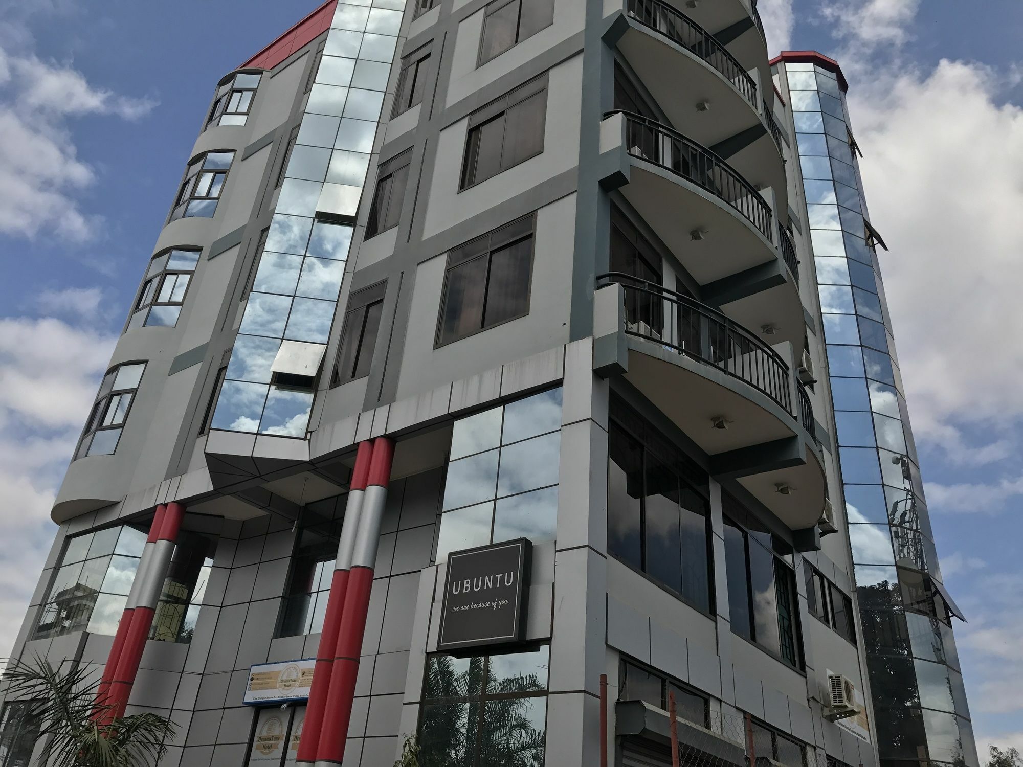 Dreamstone Hotel Moshi Eksteriør billede